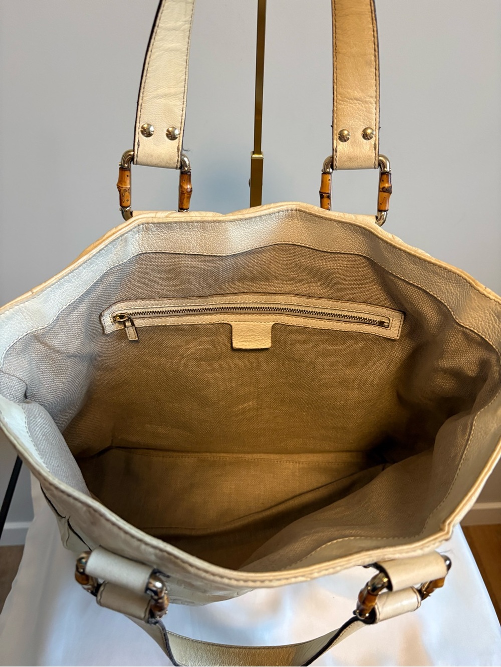 Gucci White Horsebit Embossed Leather Tote - as is condition - Picture 8 of 15
